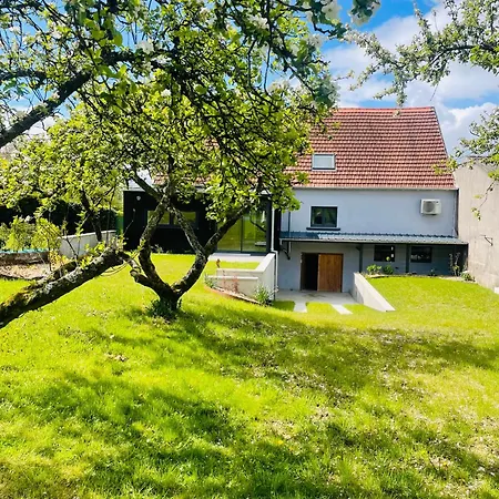 Ferienhaus Maison Chez Nounou Sauna Jacuzzi Jardin Arbore Non Cloture *